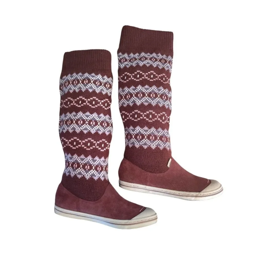 Y2K Simple Brand Burgundy Suede and Knit Sweater Flat Boots Size‎ 7.5